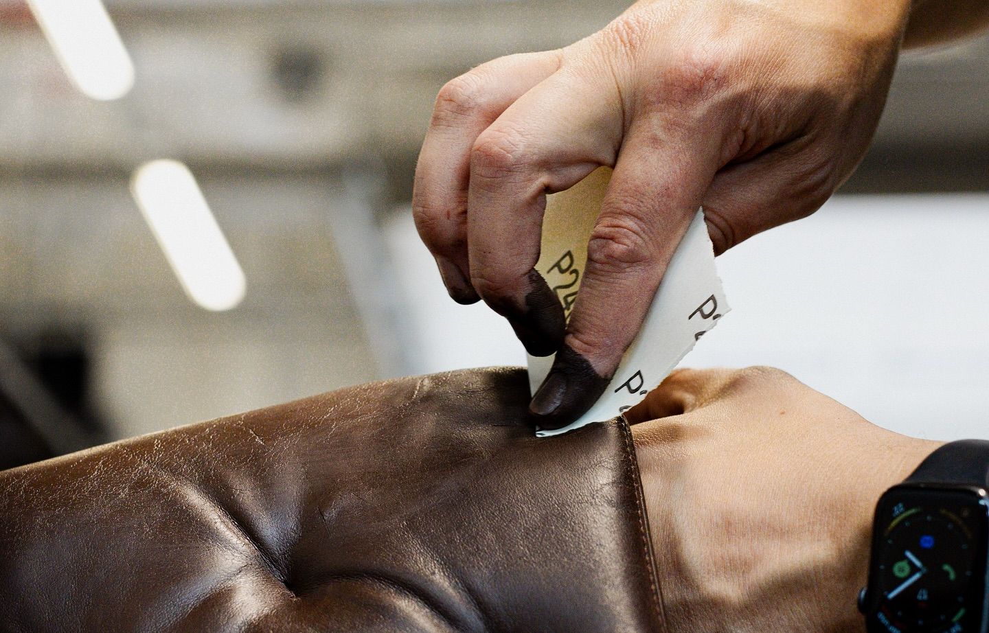 Sohvan huonekalujen entisöinti